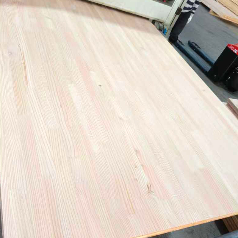 ダグラスファー建築用CLTパネル
