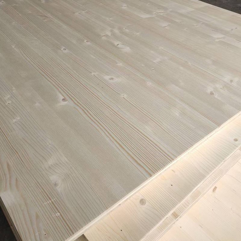 スプルース建築用 CLT パネル